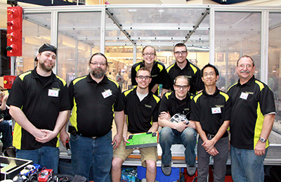 Group shot of Dunwoody's Midwest Robotics Team League 