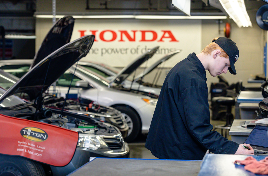 Josh Mattson in the Automotive lab at Dunwoody.