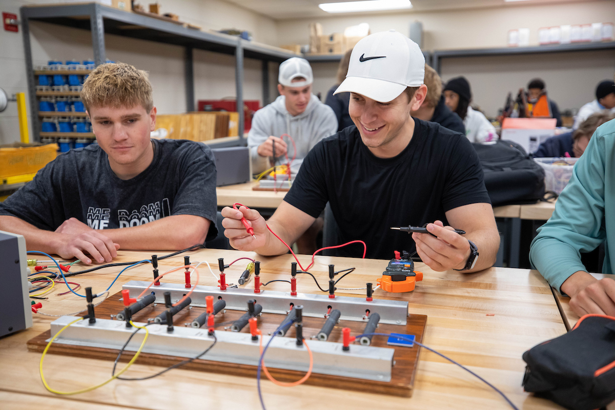 Dunwoody College HVAC students in lab.