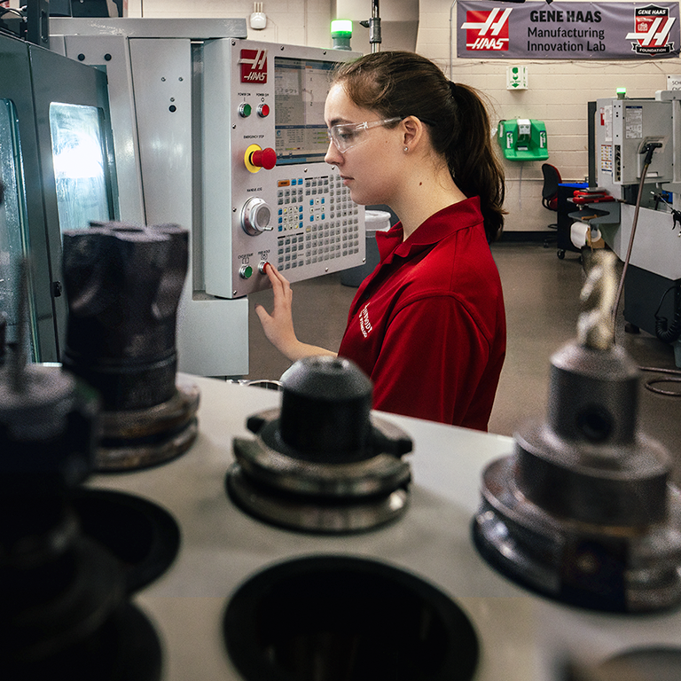 Student at CNC Mill